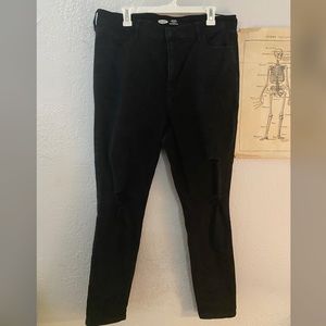 Old Navy Rockstar Super Skinny High Rise Jeans in Black, size 18